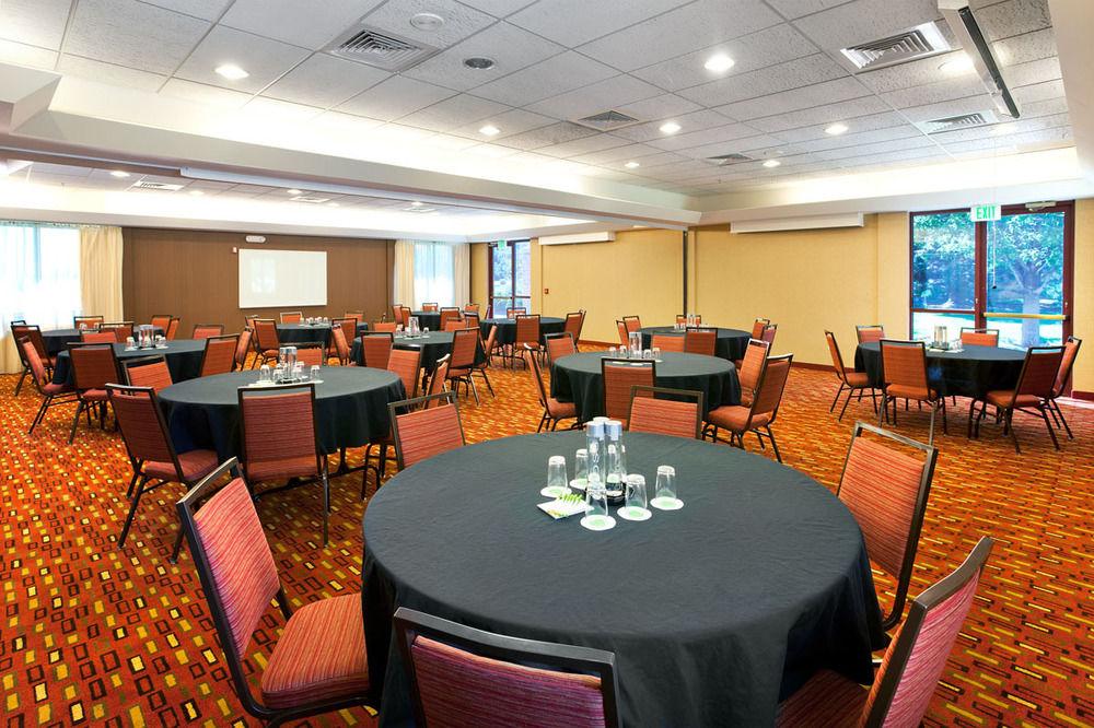Courtyard By Marriott Denver Airport Eksteriør billede