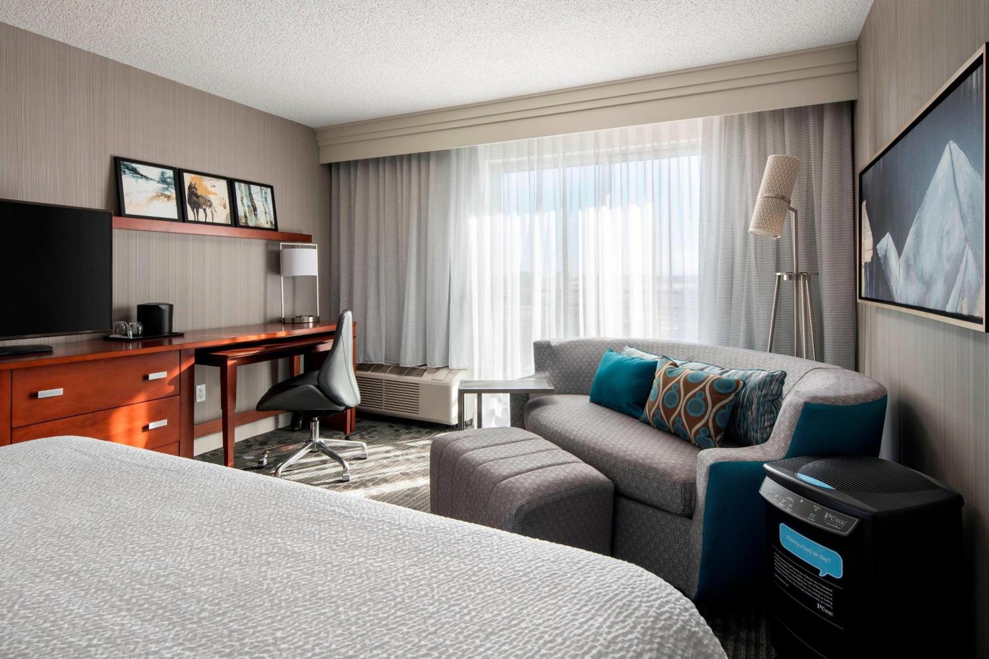 Courtyard By Marriott Denver Airport Eksteriør billede